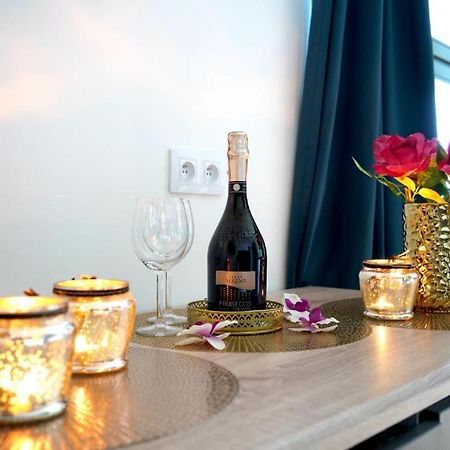 Relax Jacuzzi Apartment คราคูฟ ภายนอก รูปภาพ